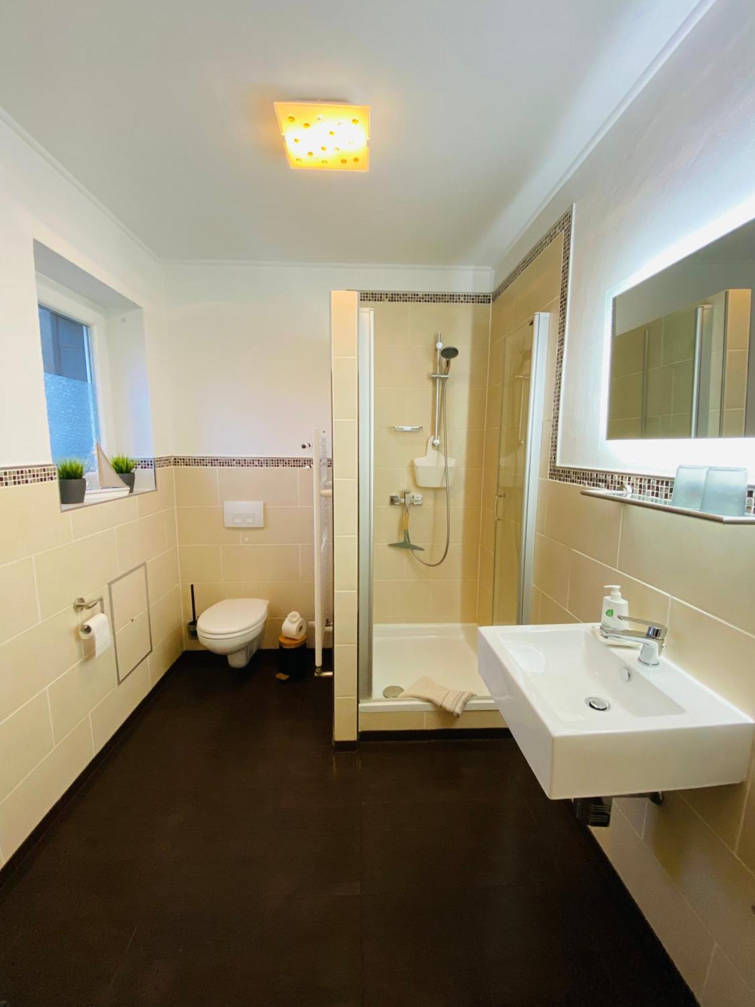 Ferienwohnung Ambiente Клотен Екстериор снимка